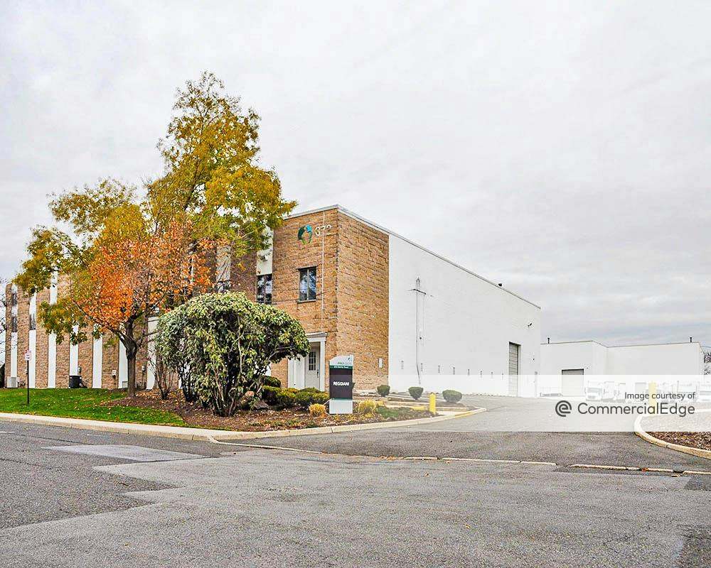 Meadowlands Distribution Center 368374 Starke Road 374 Starke Road